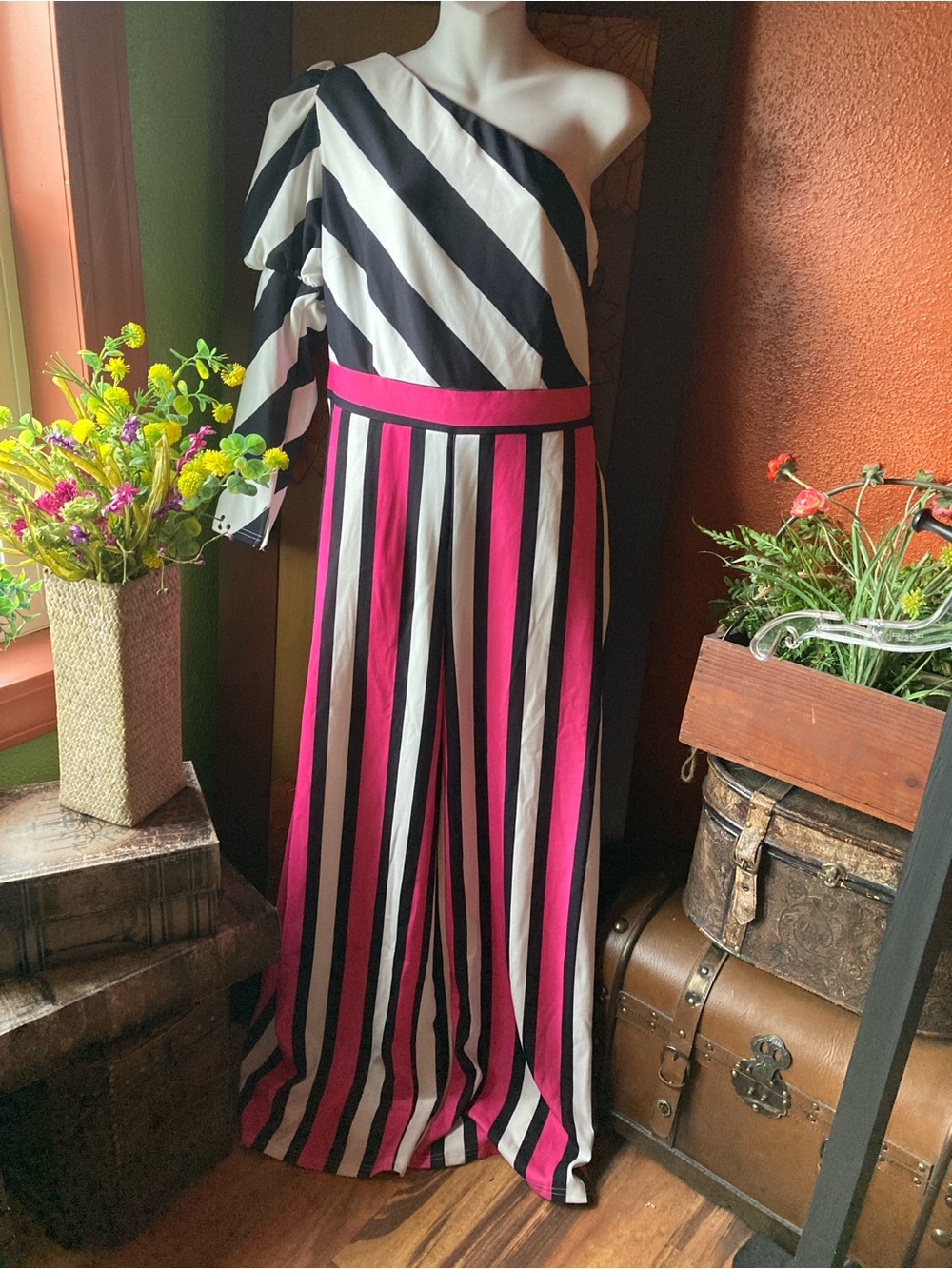 New NY & Co. Large one shoulder wide leg Colorblock striped jumpsuit - Picture 8 of 8